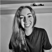 Laureata in lingue offre lezioni di lingua spagnola